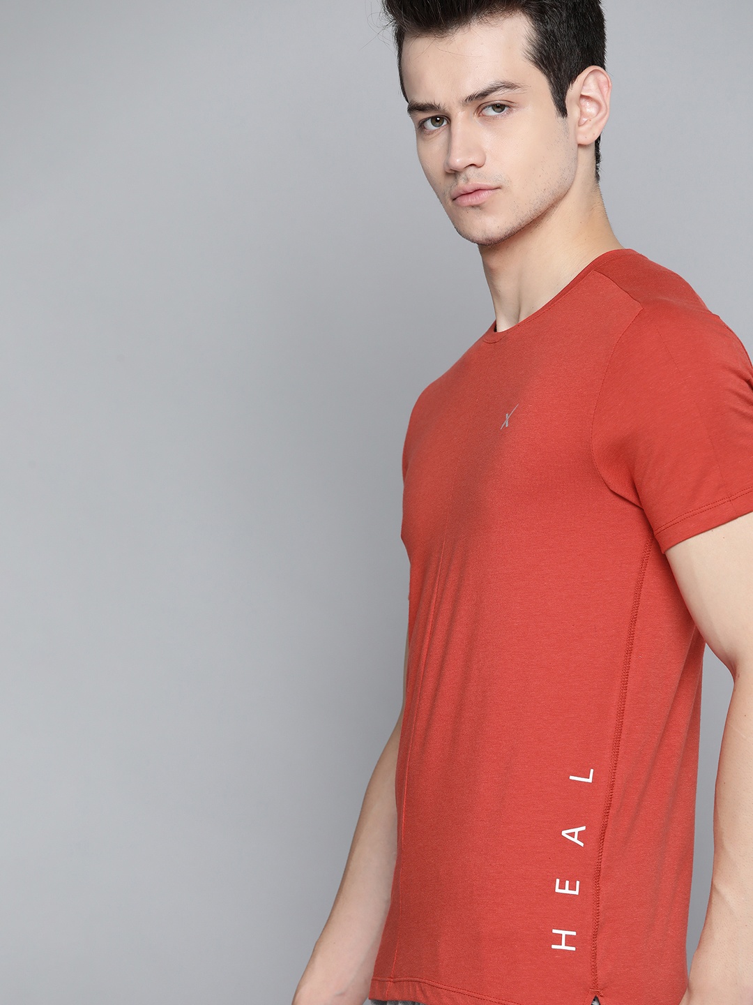 

HRX by Hrithik Roshan Men Red & White Printed Antimicrobial Technology Yoga T-shirt