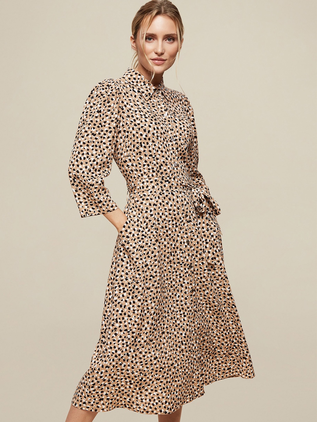 

DOROTHY PERKINS Women Beige & Black Abstract Print Shirt Dress