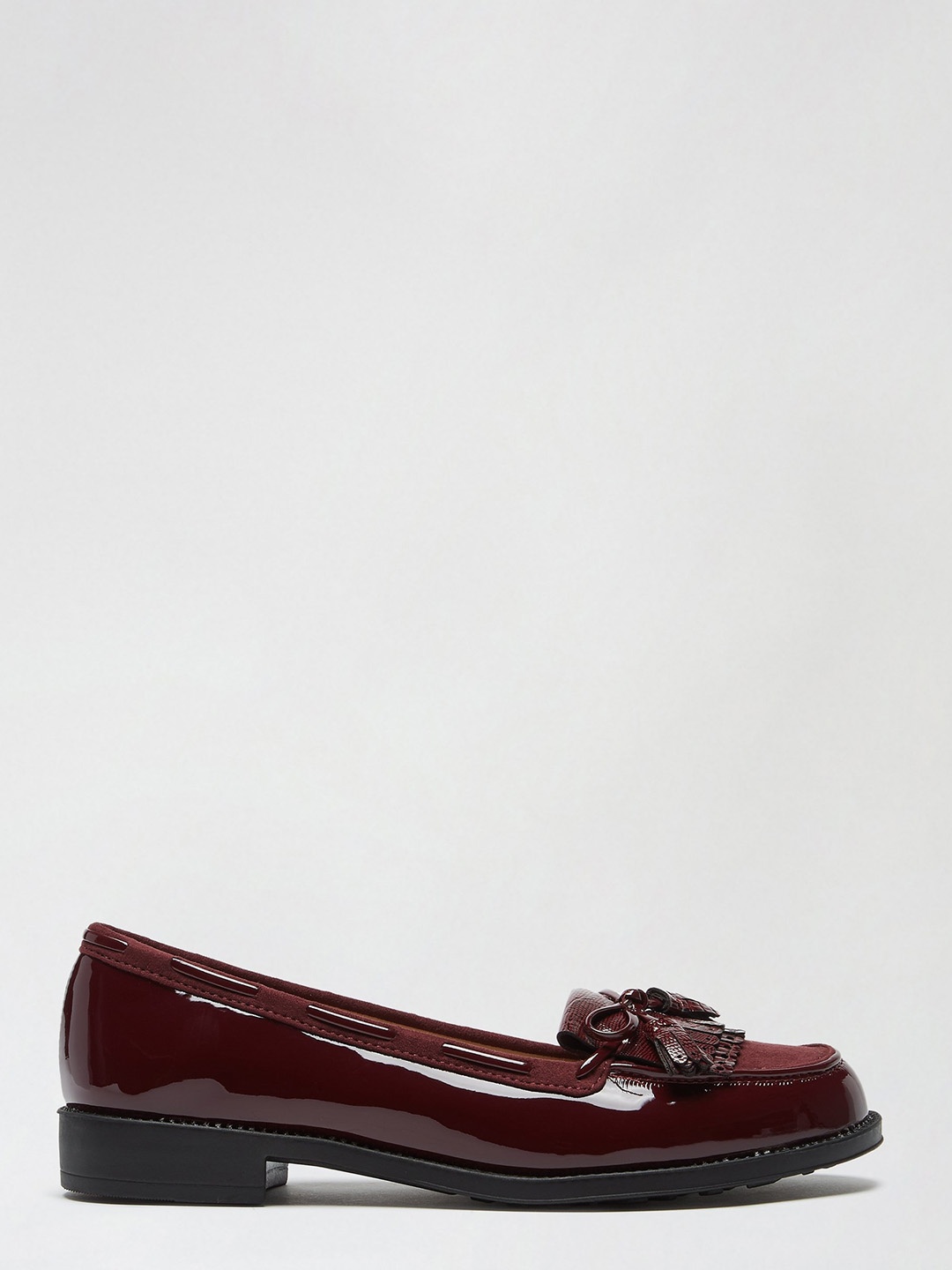 

DOROTHY PERKINS Women Burgundy Croc Textured Wide Fit Boat Shoes with Tasselled Bow Detail