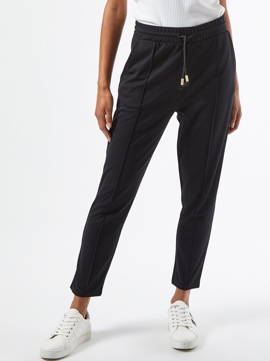 

DOROTHY PERKINS Women Black Regular Fit Solid Trousers