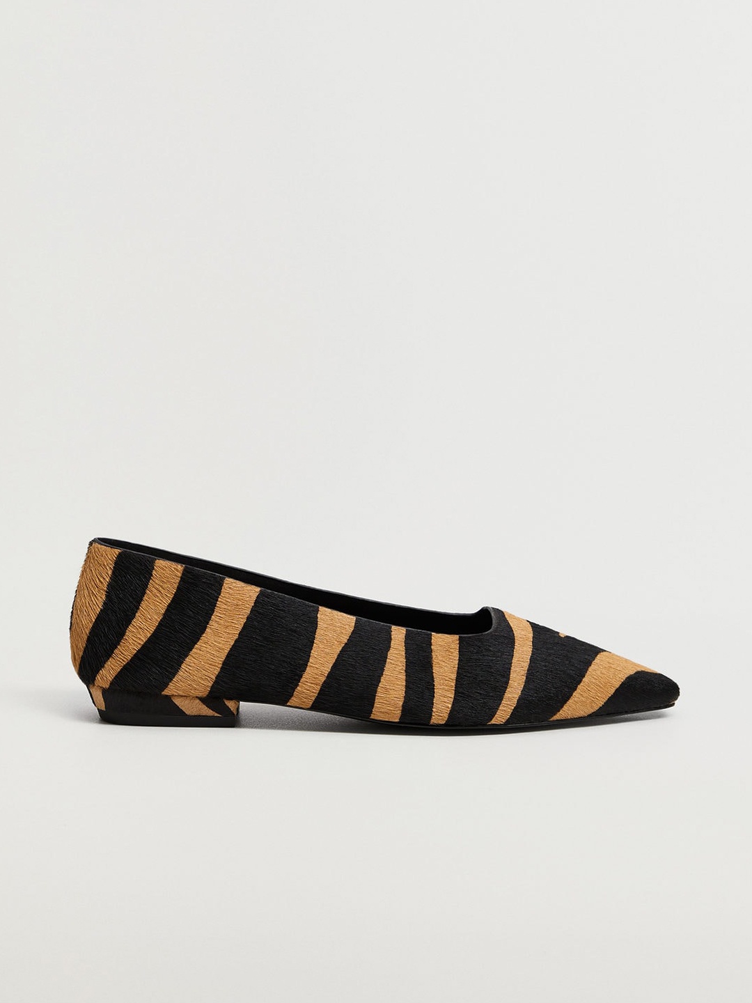 

MANGO Women Beige & Black Tiger Print Leather Ballerinas