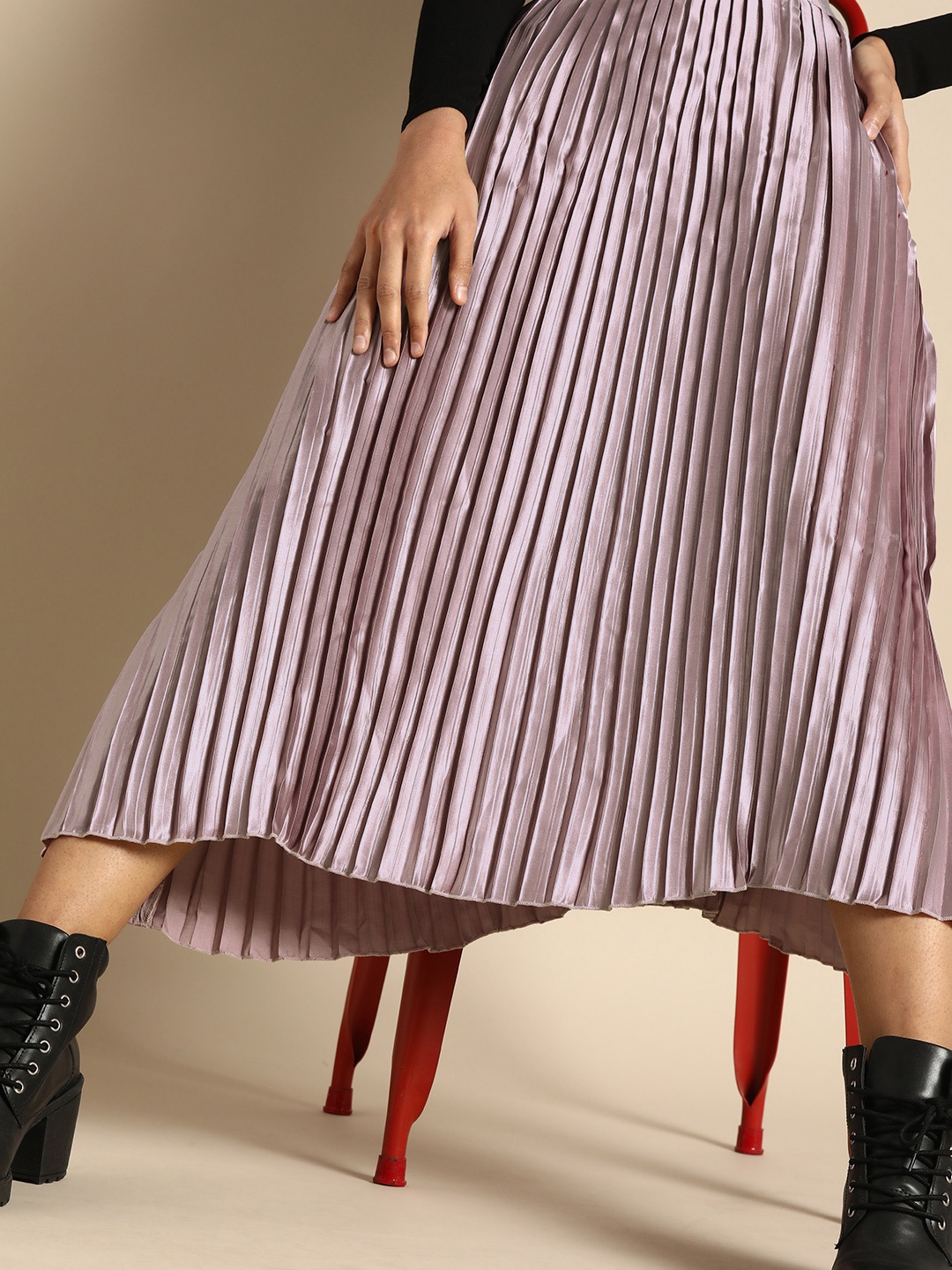 

DODO & MOA Women Purple Solid Accordion Pleated Satin Finish Flared Midi Skirt