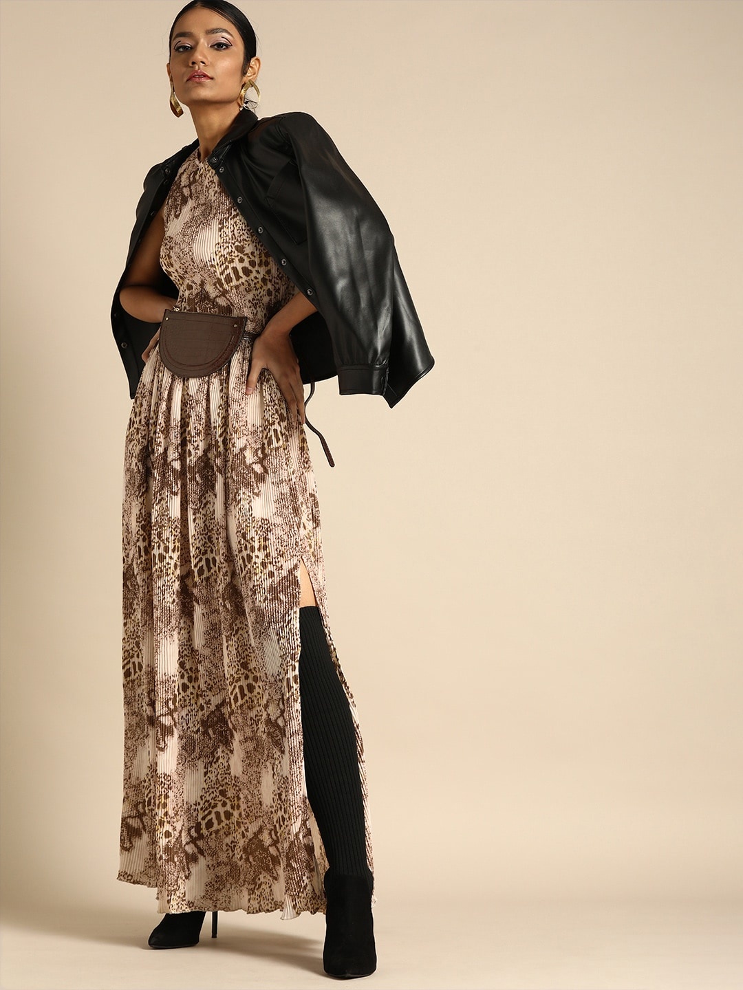 

DODO & MOA Women Off-White& Brown Animal Printed Accordion Pleats Maxi Dress
