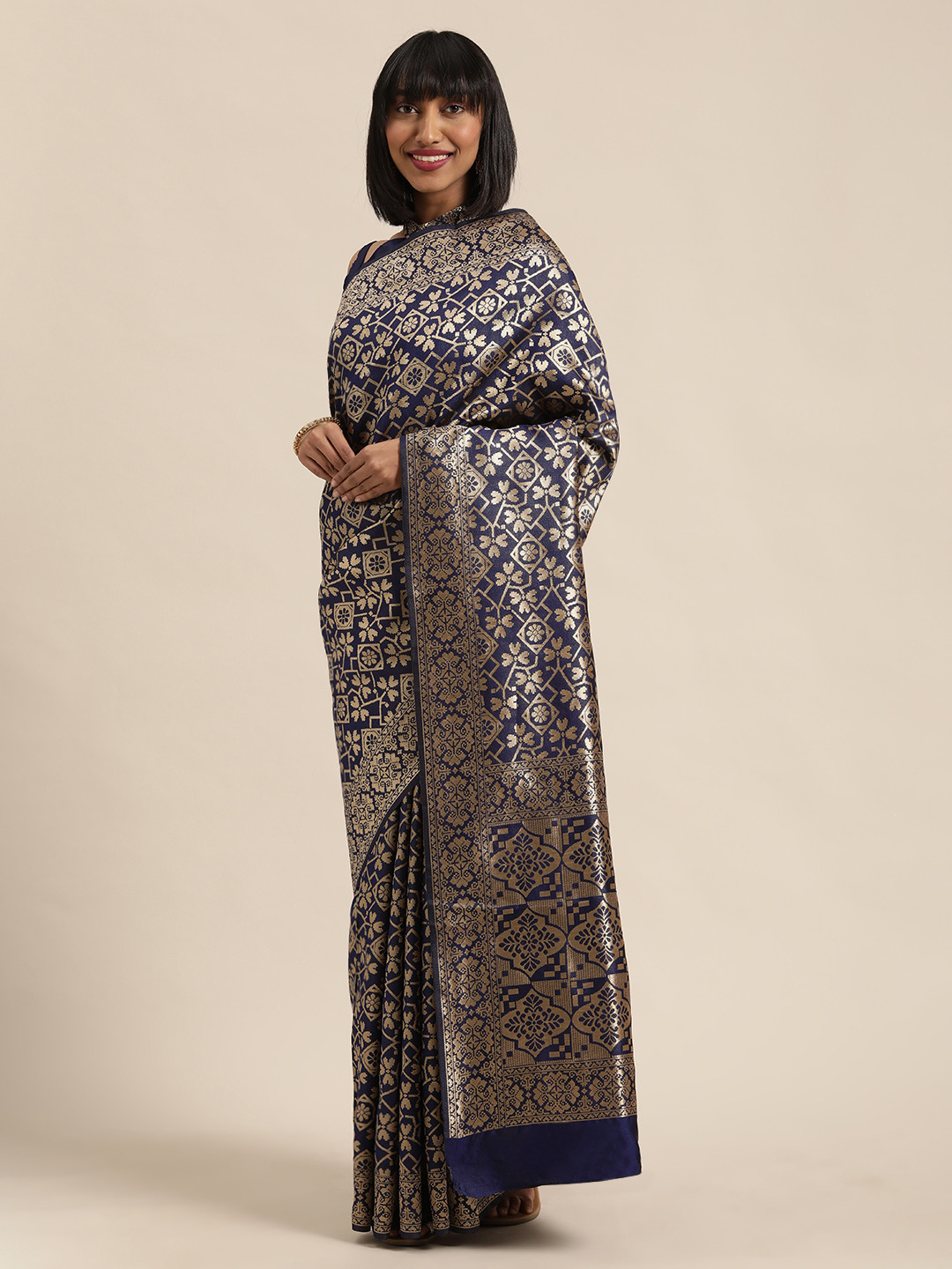 

SHAVYA Navy Blue & Gold-Toned Pure Silk Woven Design Saree