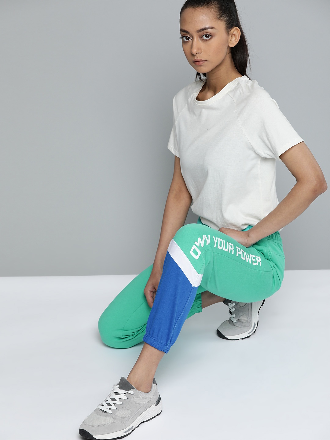 

HRX By Hrithik Roshan Women Pool Green Typographic Slim Fit Bio-Wash Lifestyle Joggers, Sea green