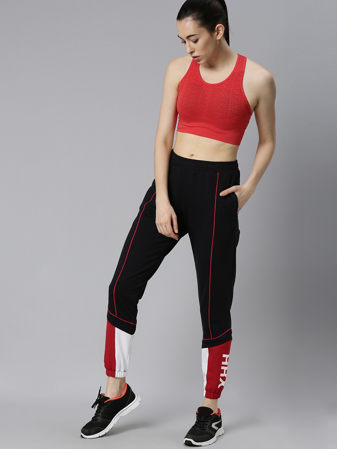 

HRX By Hrithik Roshan Women Jet Black Solid Regular Fit Bio-Wash Lifestyle Joggers