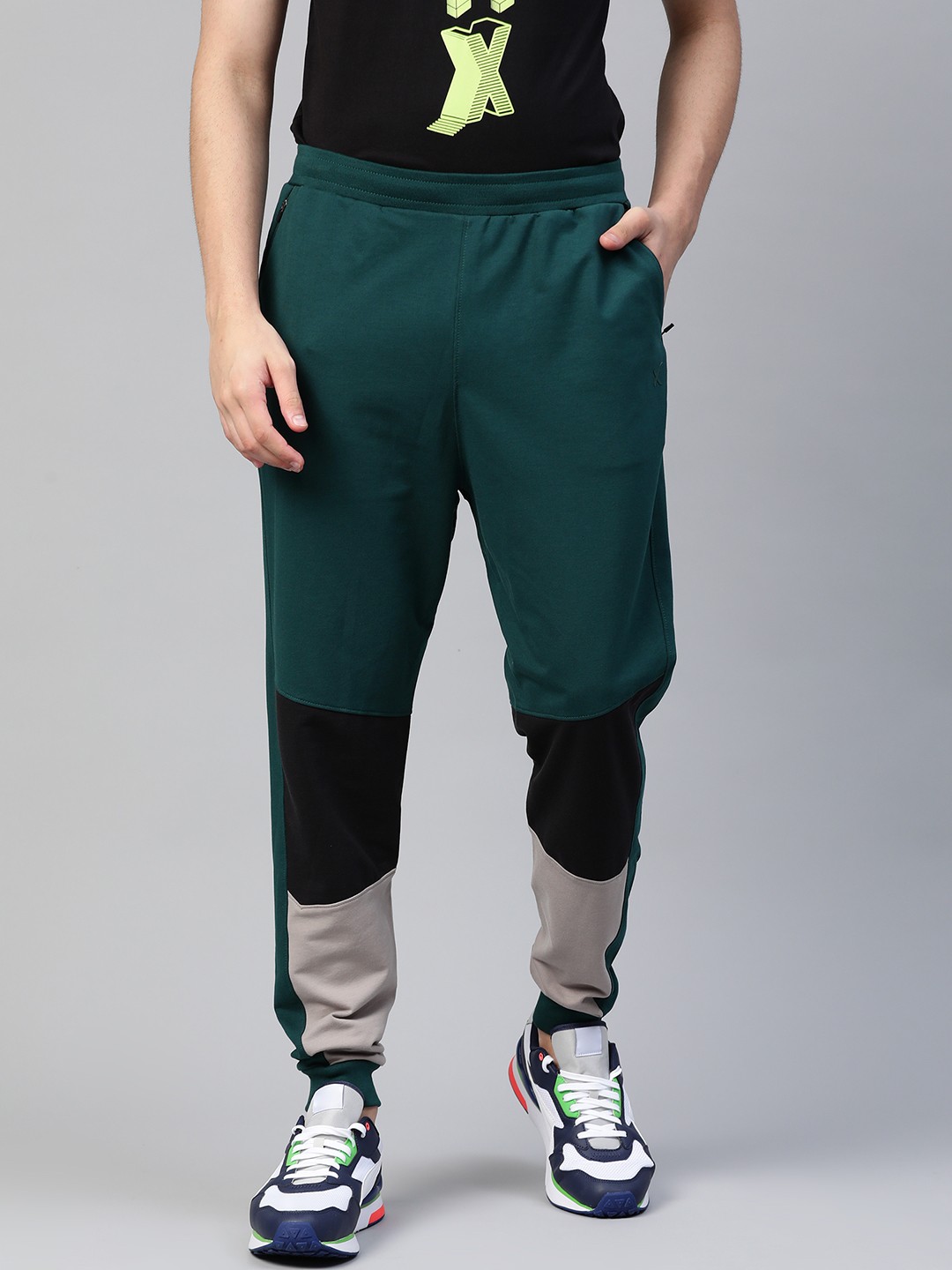 

HRX By Hrithik Roshan Men Ponderosa Pine Colourblock Oversized Bio-Wash Lifestyle Joggers, Green