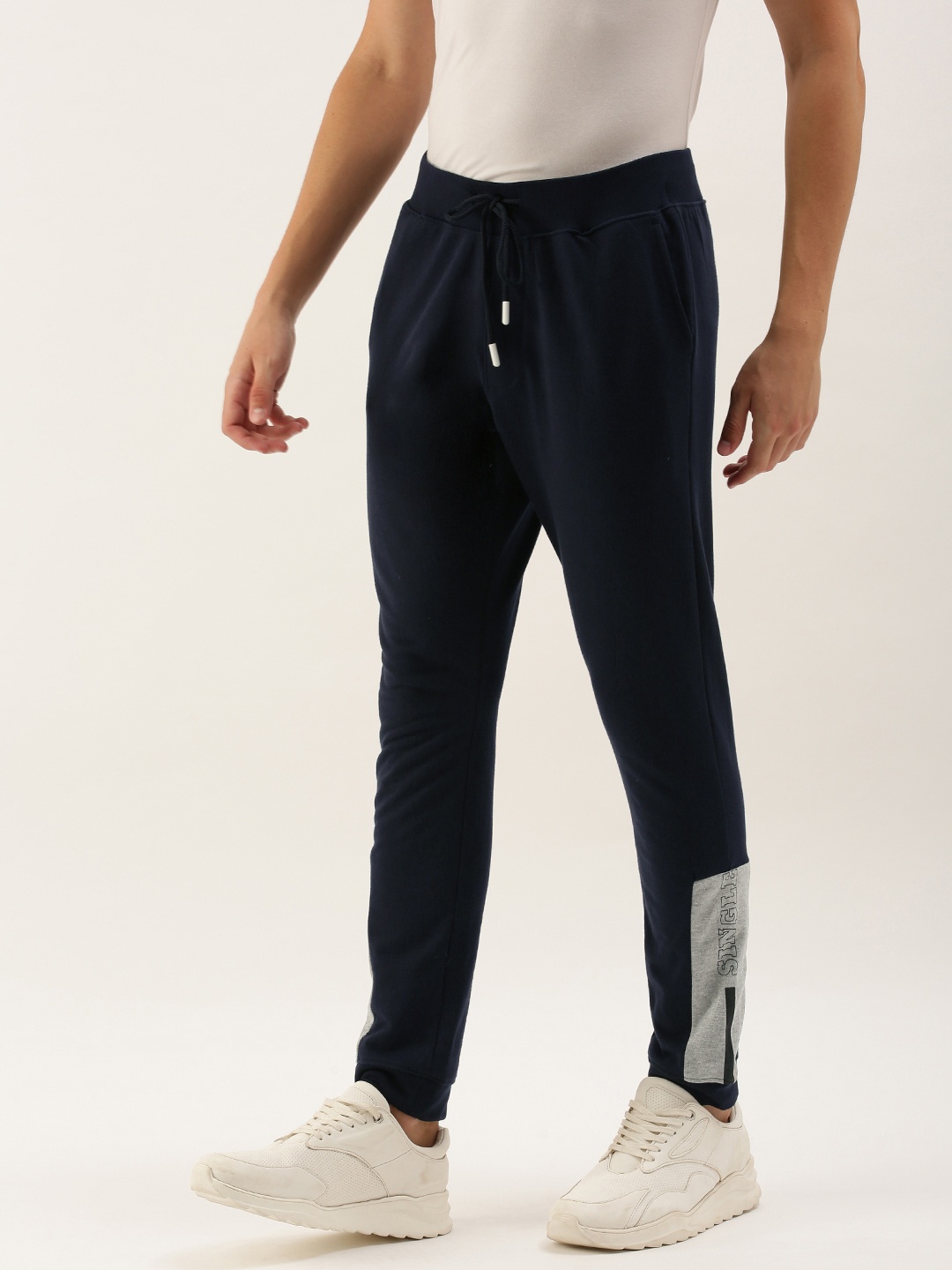 

SINGLE Men Navy Blue Solid Slim Fit Joggers