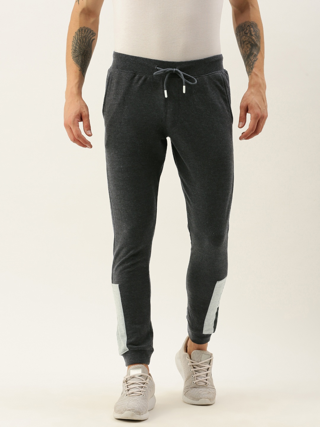 

SINGLE Men Grey Solid Slim Fit Jogger, Green