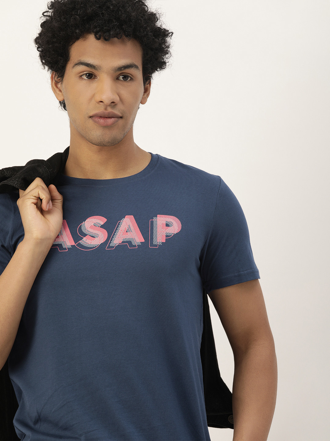 

SINGLE Men Navy Blue Typography Printed Slim Fit Pure Cotton T-shirt