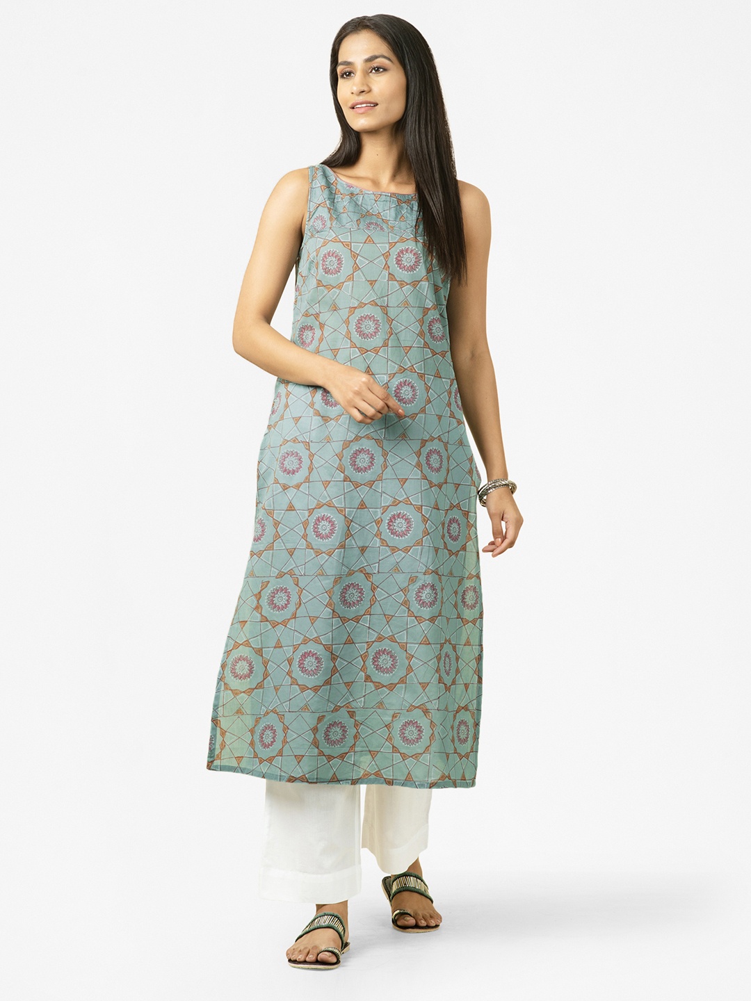 

Fabindia Green & Pink Slim Fit Hand Block Printed Straight Kurta