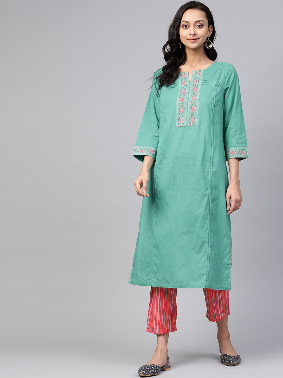 

Fabindia Women Green & Pink Pure Cotton Yoke Design Kurta with Trousers