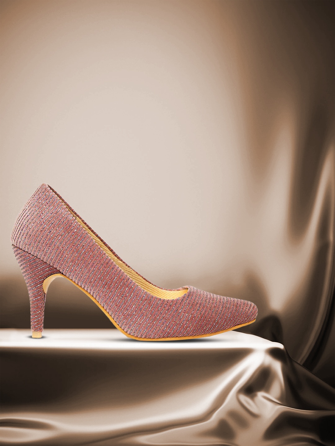 Marc Loire Women Mauve Embellished Pumps