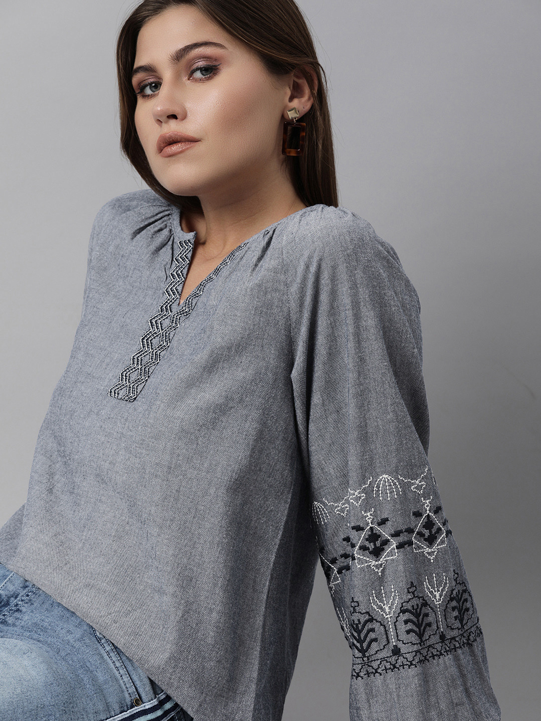 

Roadster Women Blue Embroidered Puff Sleeves Chambray Blouson Top