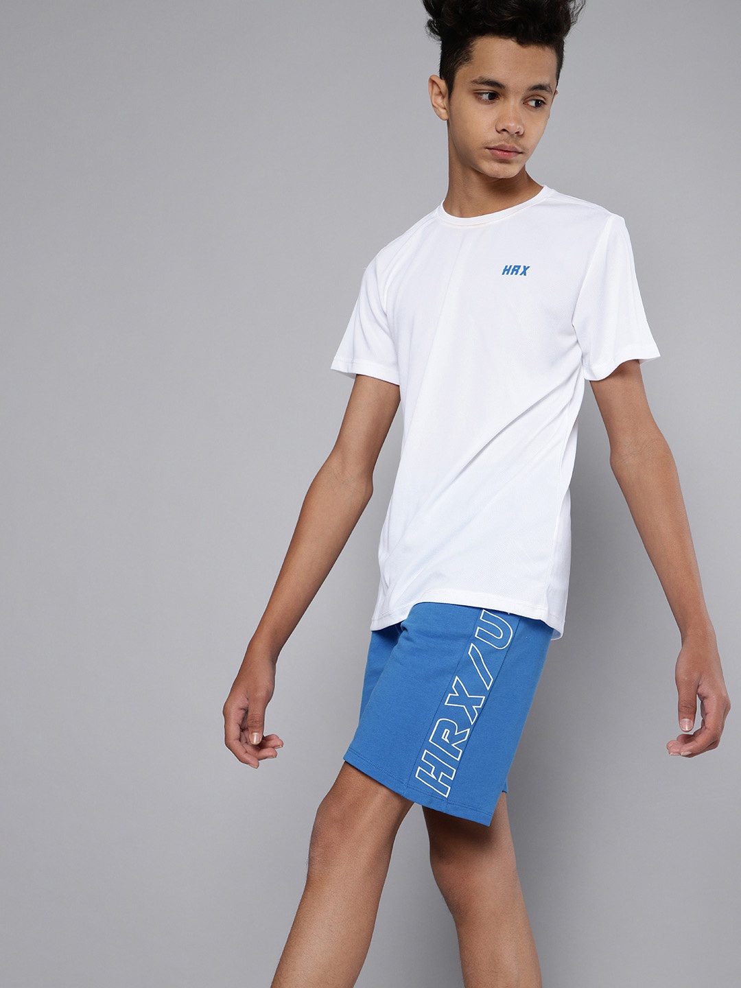 

HRX By Hrithik Roshan U-17 Boys Directoire Blue Solid Oversized Bio-Wash Lifestyle Shorts
