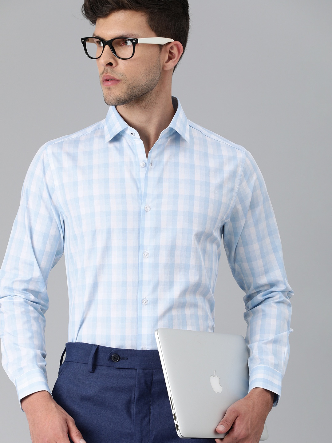 

THE BEAR HOUSE Men Blue & White Slim Fit Checked Giza Cotton Formal Shirt