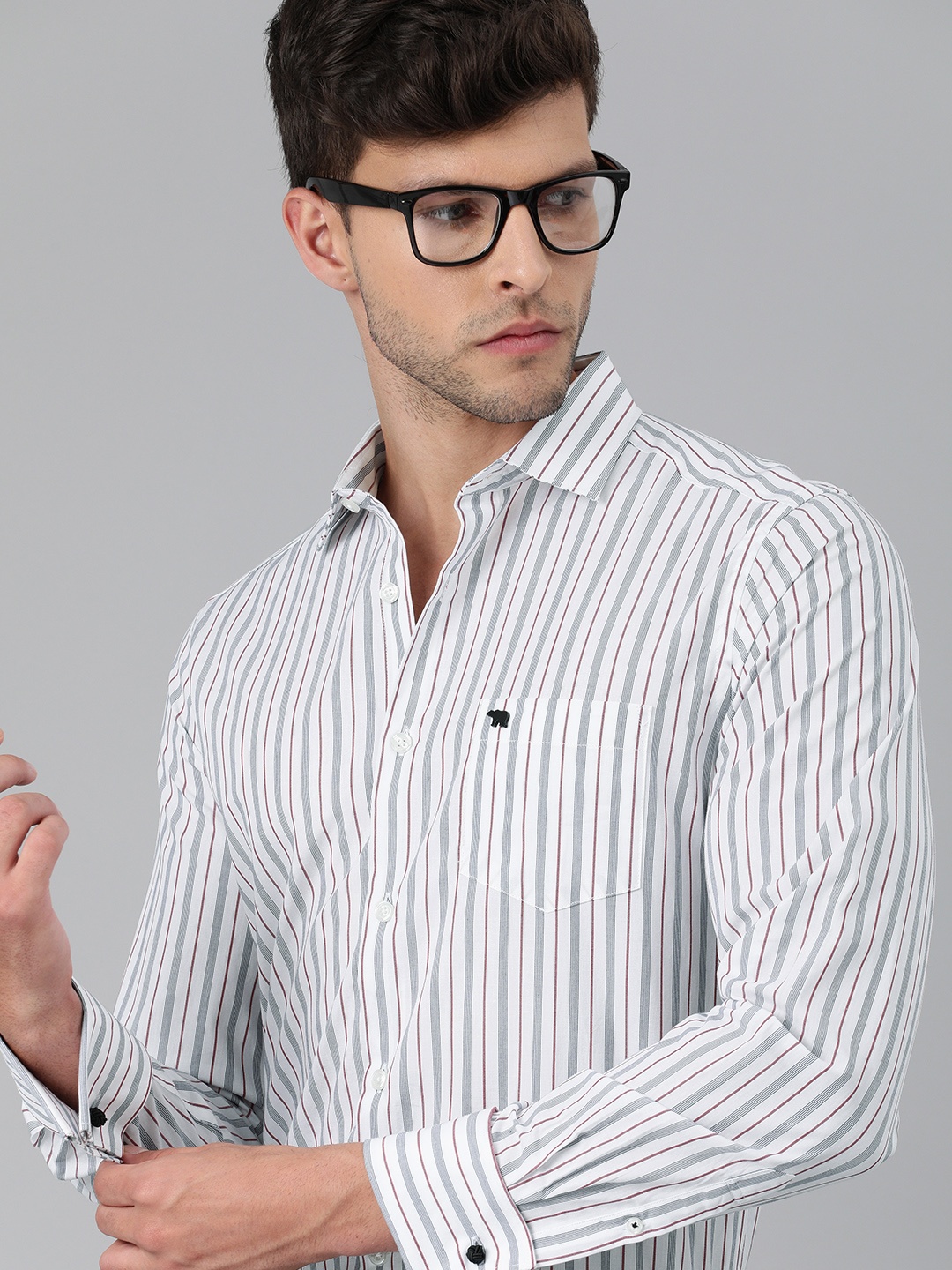 

THE BEAR HOUSE Men White & Red Slim Fit Striped Pure Cotton Formal Shirt