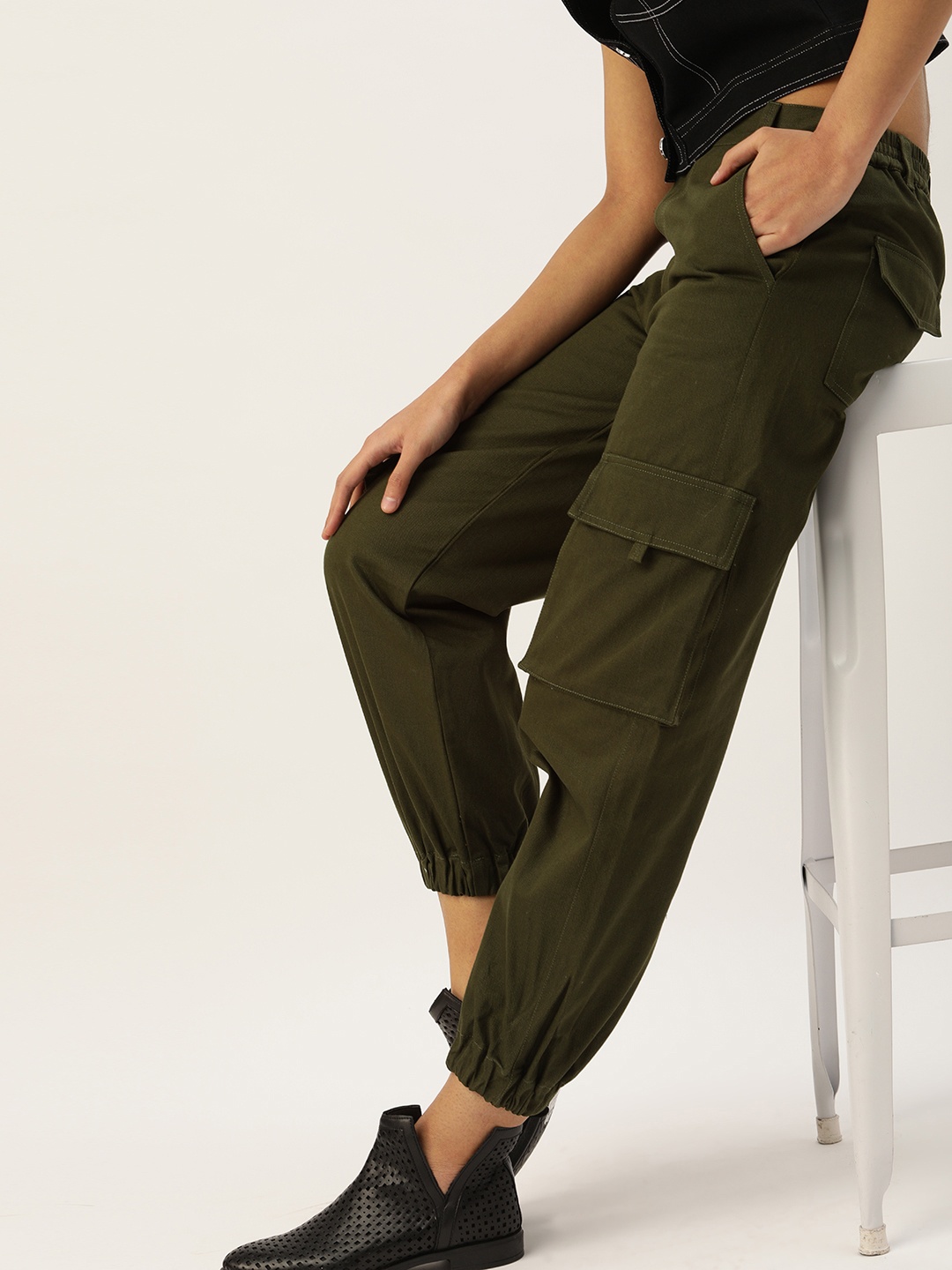 

Style Quotient Women Olive Green Relaxed Loose Fit Solid Cargos