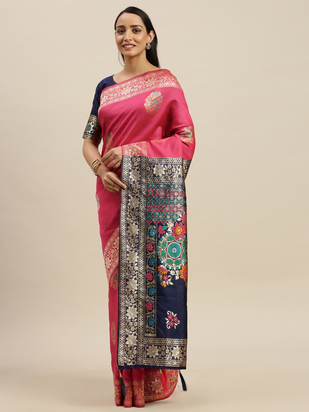 

Mitera Pink & Gold-Toned Silk Cotton Woven Design Kanjeevaram Saree