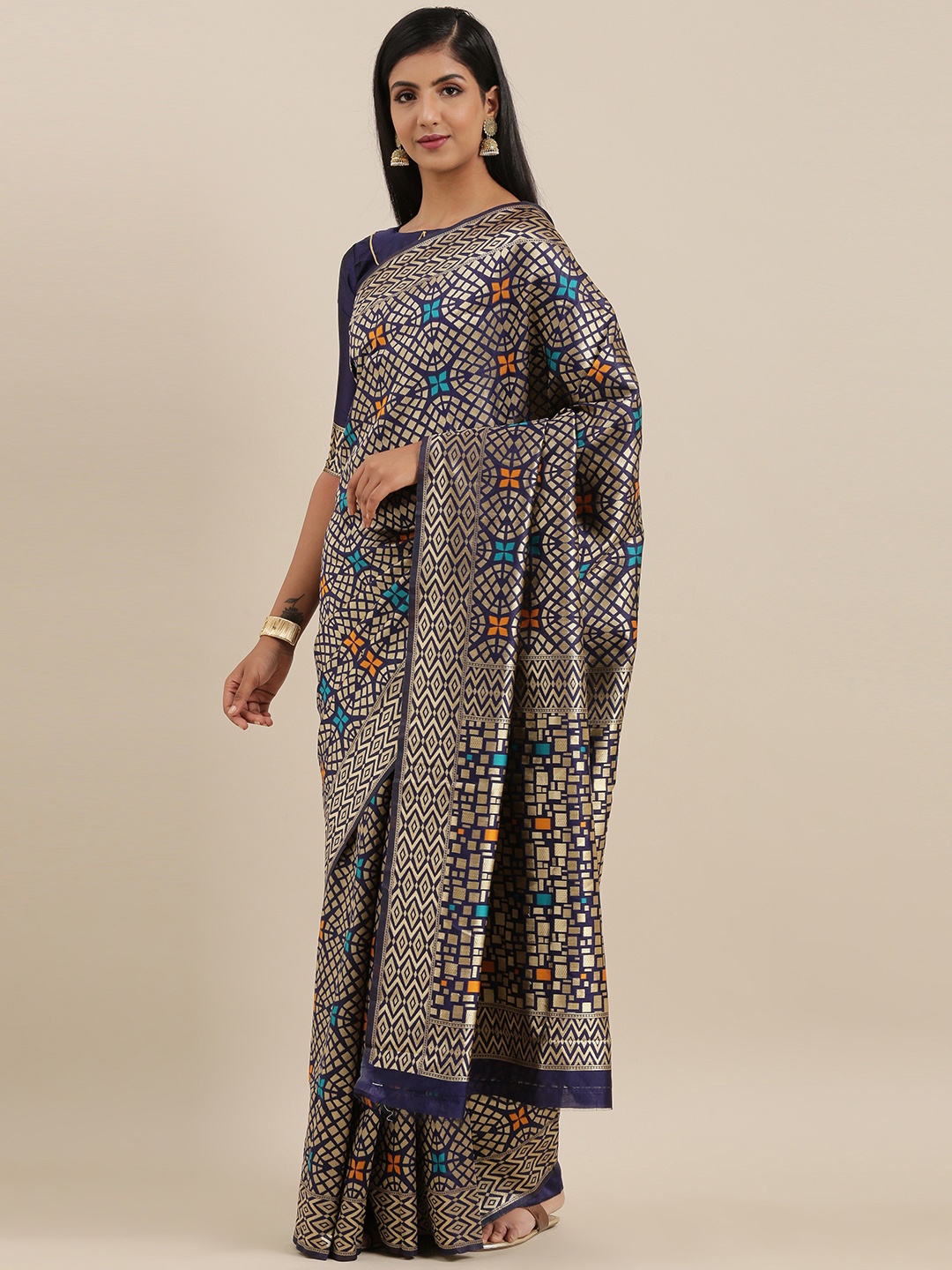 

Mitera Navy Blue & Golden Art Silk Woven Design Kanjeevaram Saree