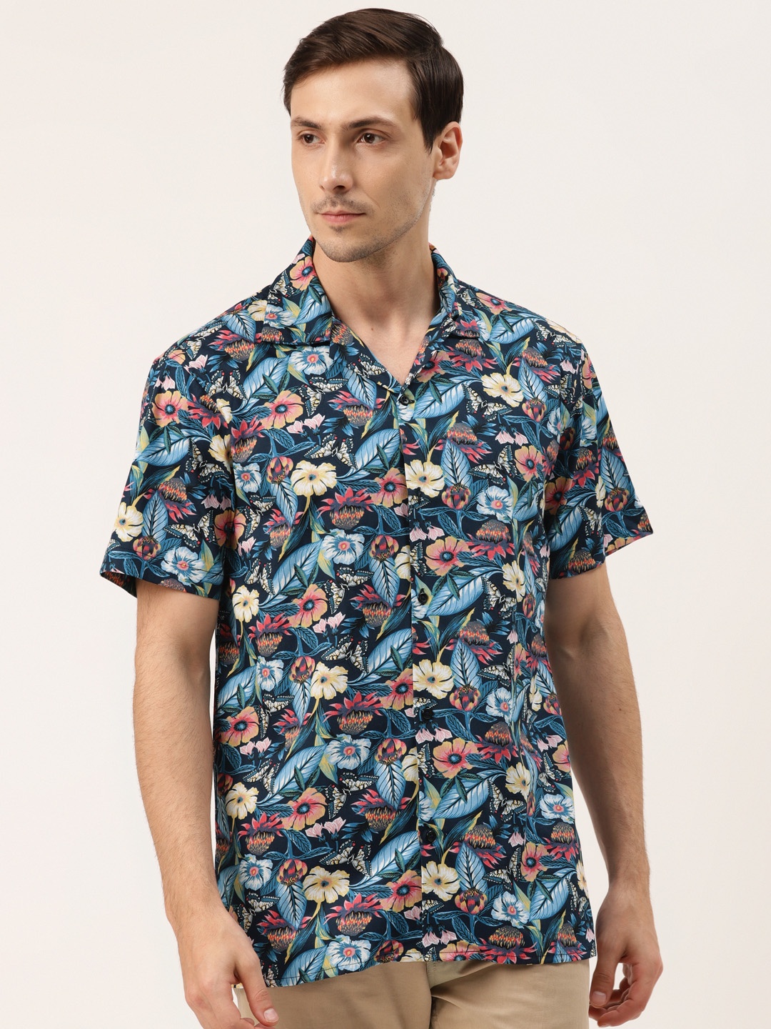 

Hancock Men Blue & Pink Relaxed Fit Floral Printed Pure Cotton Casual Shirt