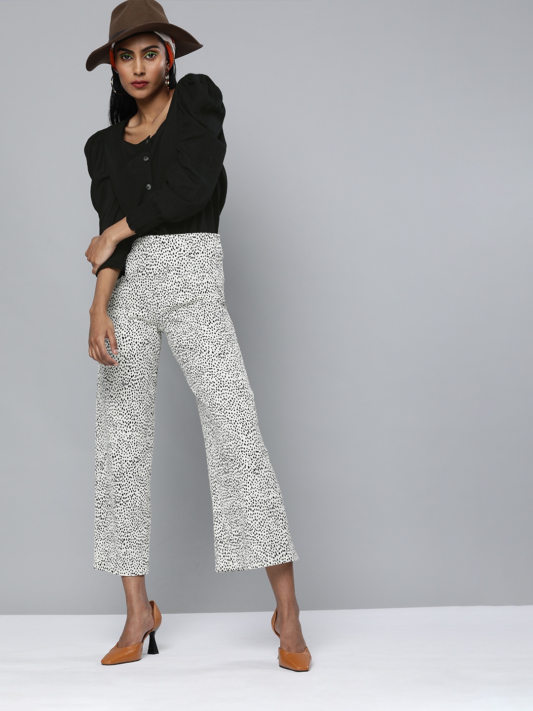 

Scoup Black Puff Sleeves Solid Top