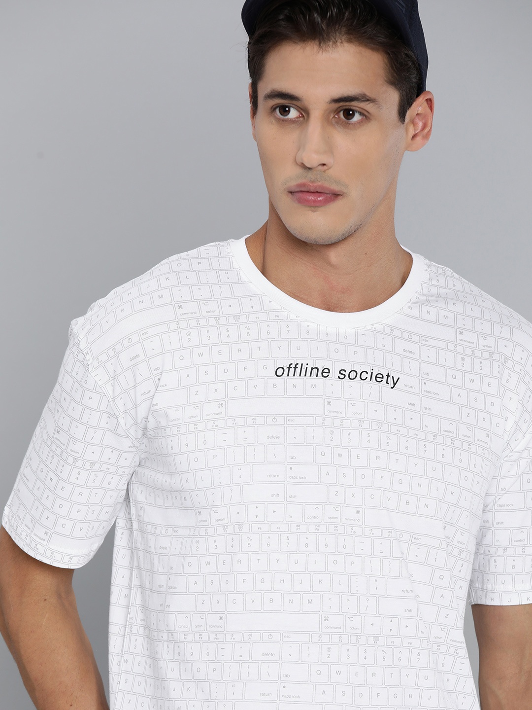 

Kook N Keech Men Off White Grey Typography Printed Pure Cotton T-shirt
