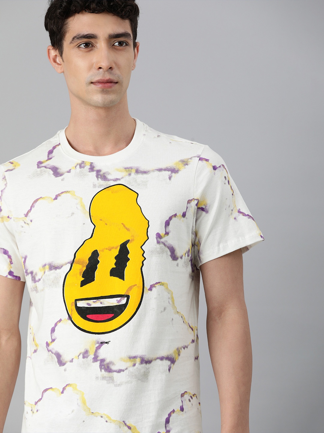 

Kook N Keech Emoji Men White & Yellow Pure Cotton Printed T-shirt