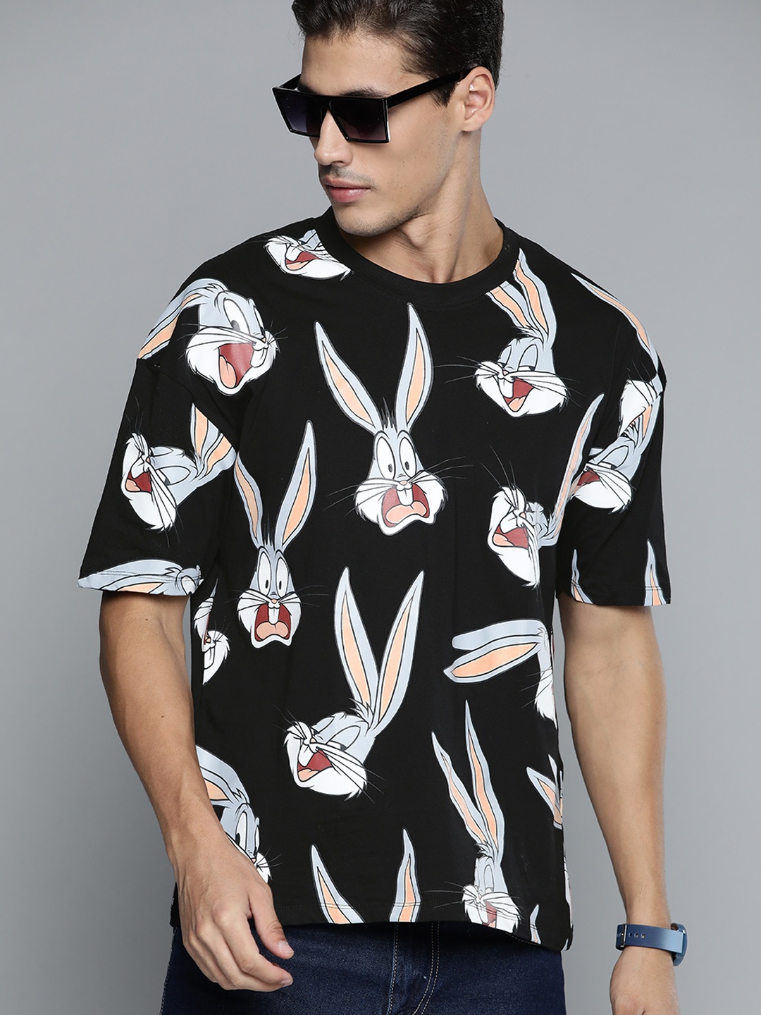 

Kook N Keech Looney Tunes Men Black Grey Bugs Bunny Pure Cotton T-shirt