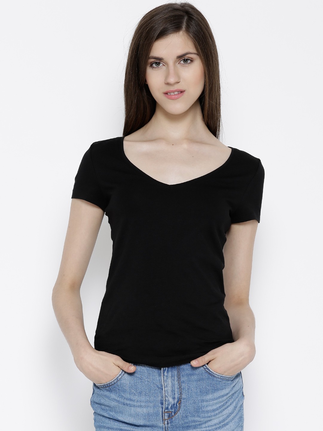 

Sera Black T-shirt