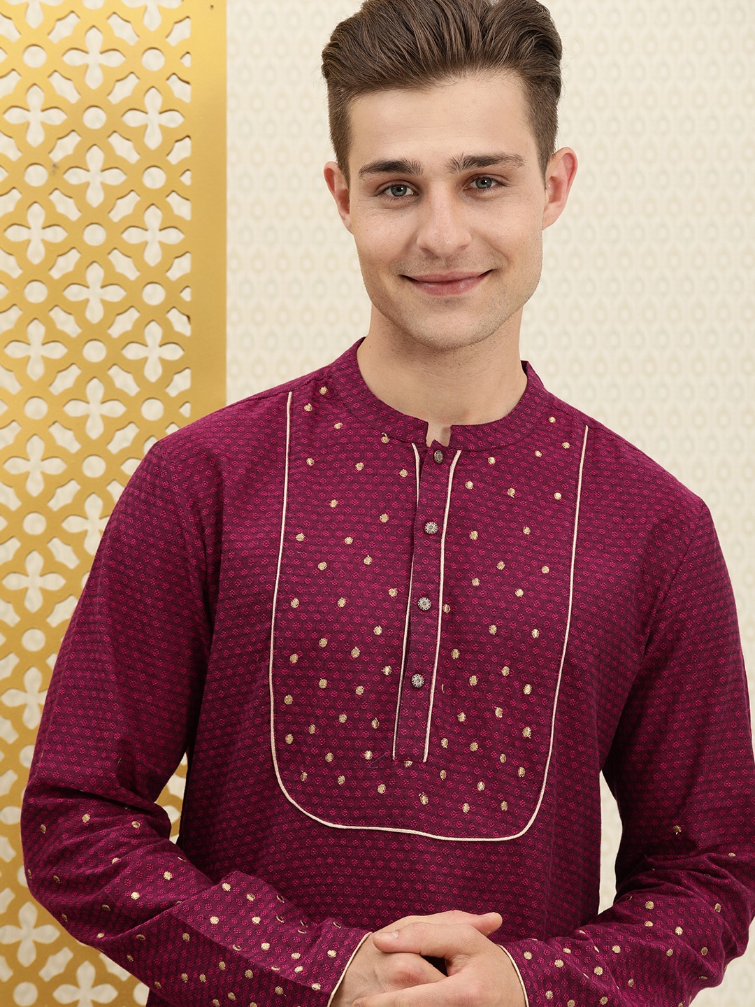 

House of Pataudi Men Magenta Ethnic Motifs Embroidered Thread Work Ethnic Kurta