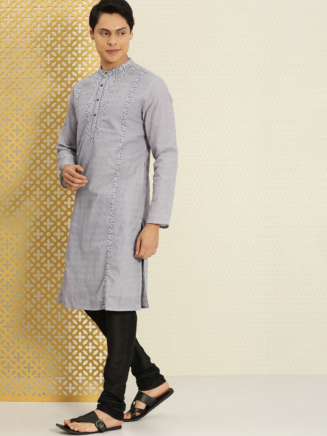 

House of Pataudi Men Grey Ethnic Motifs Embroidered Jashn Kurta