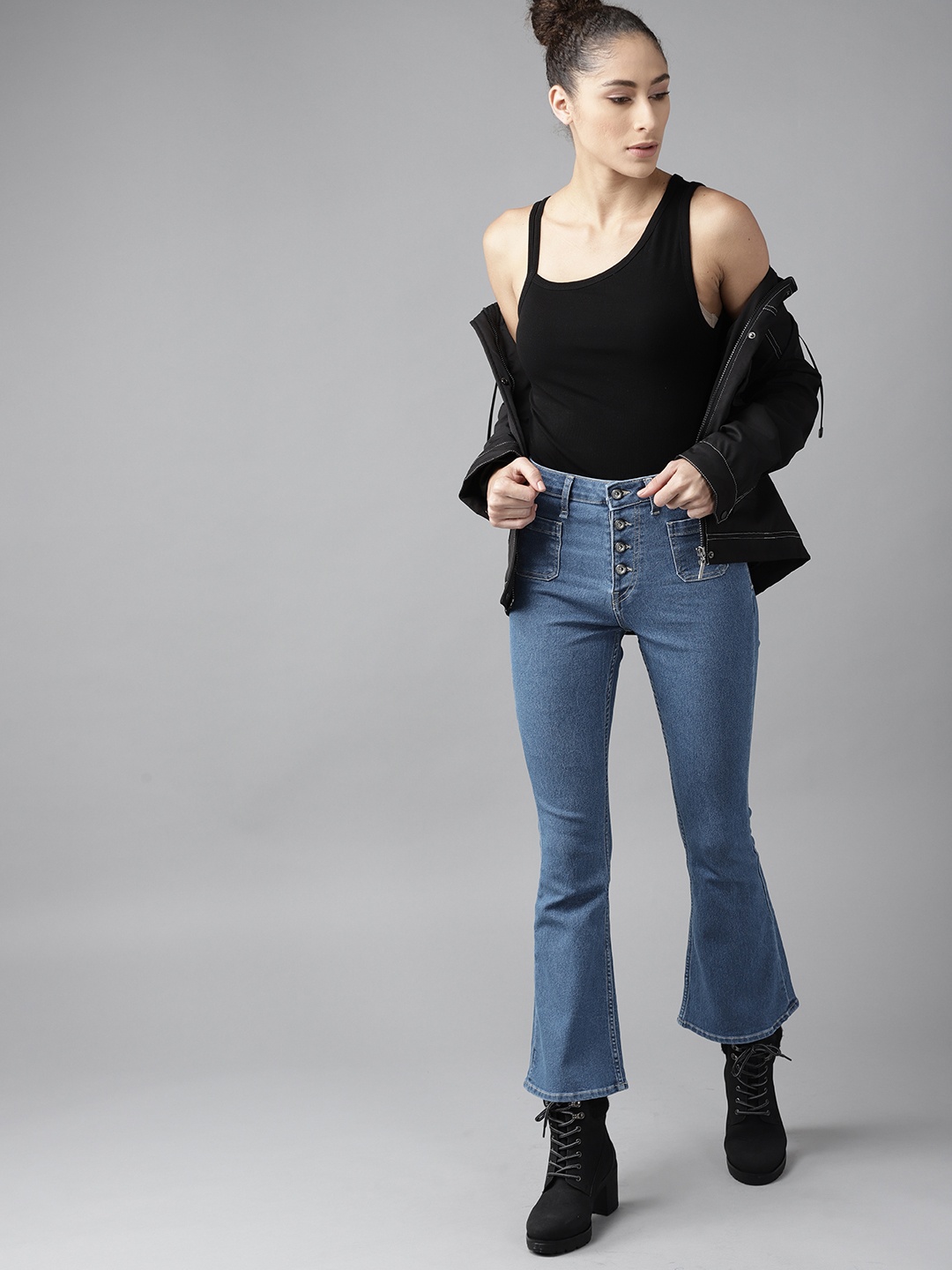 

Roadster Women Blue Bootcut Light Fade Jeans