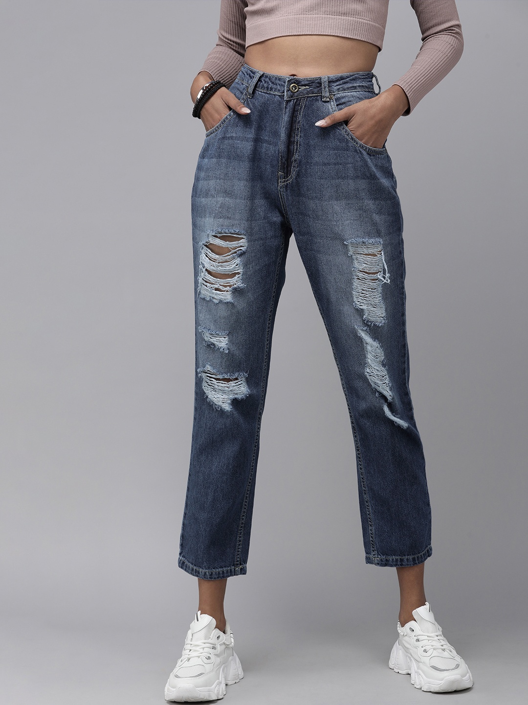 

Roadster Women Blue Boyfriend Fit High-Rise Mildly Distressed Light Fade Jeans