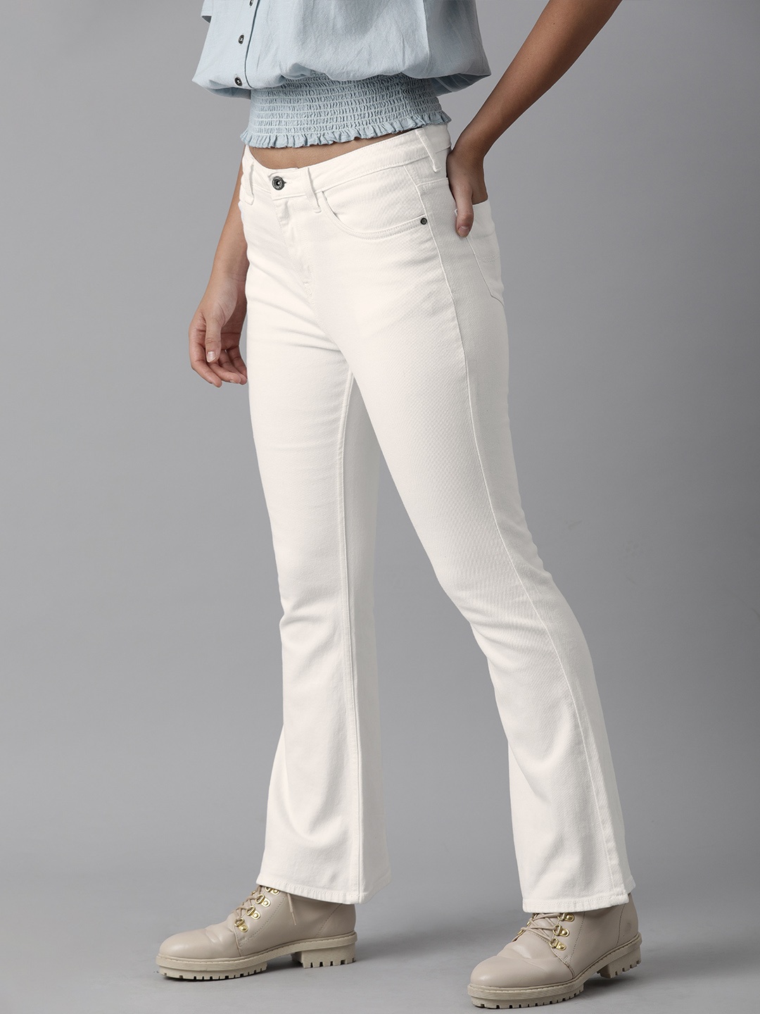 

Roadster Women Off-White Bootcut Mid-Rise Clean Look Stretchable Jeans