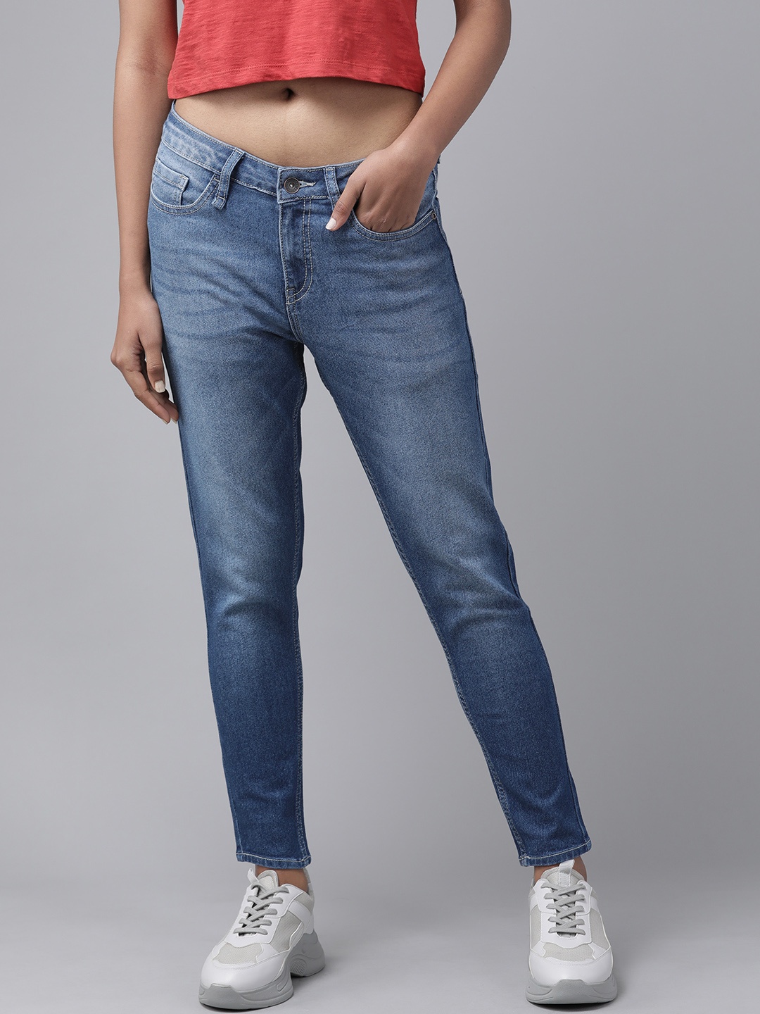 

Roadster Women Blue Skinny Fit Light Fade Stretchable Jeans