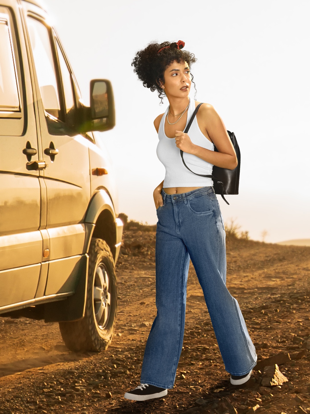 

Roadster Women Blue Wide Leg High-Rise Light Fade Stretchable Jeans