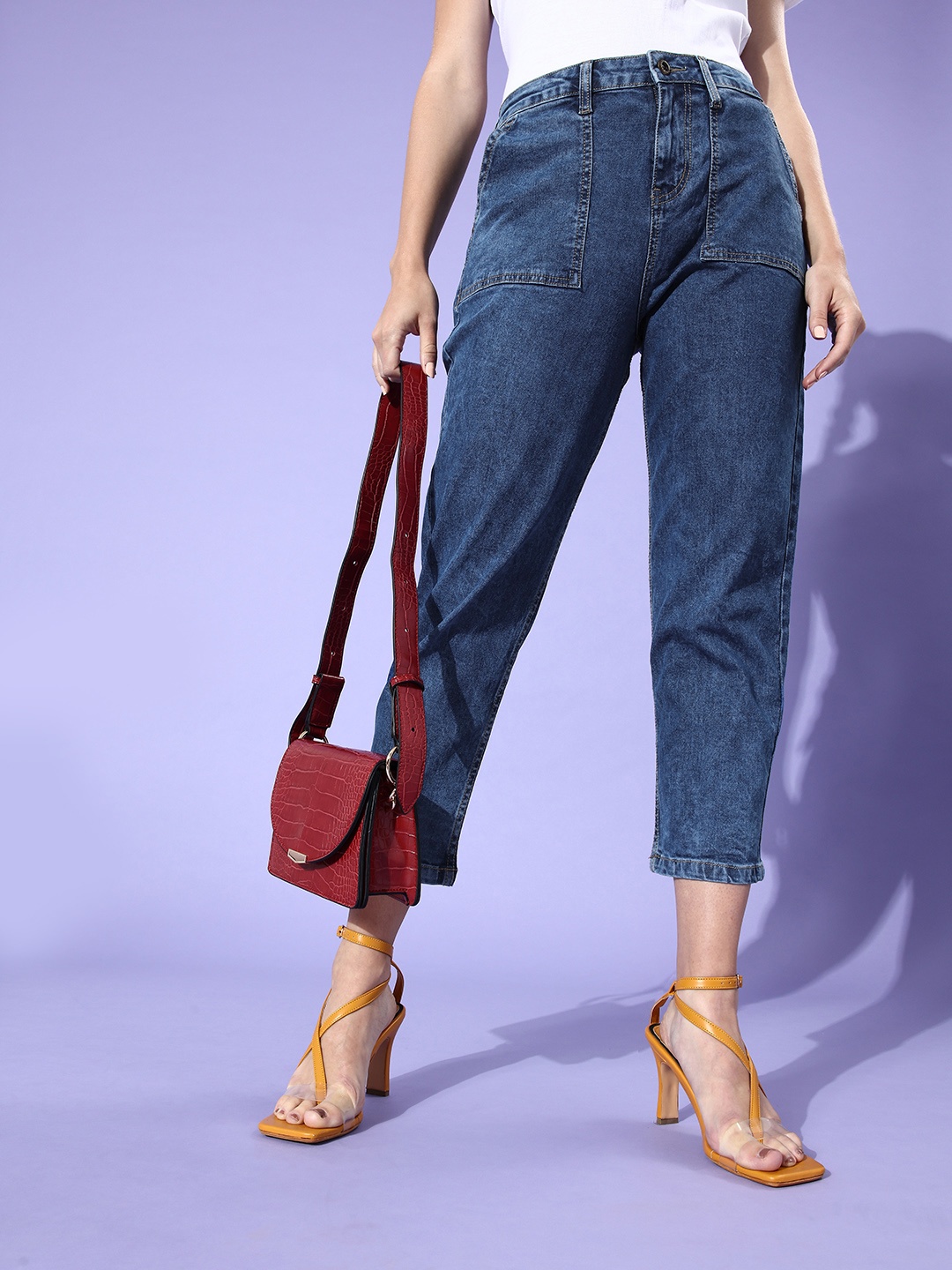 

Roadster Women Blue Straight Fit Mid-Rise Clean Look Stretchable Cropped Jeans