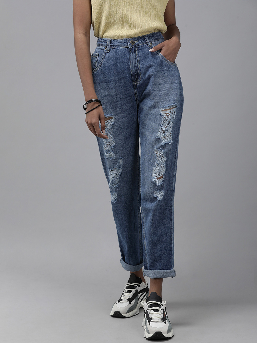 

Roadster Women Blue Boyfriend Fit High-Rise Highly Distressed Light Fade Jeans
