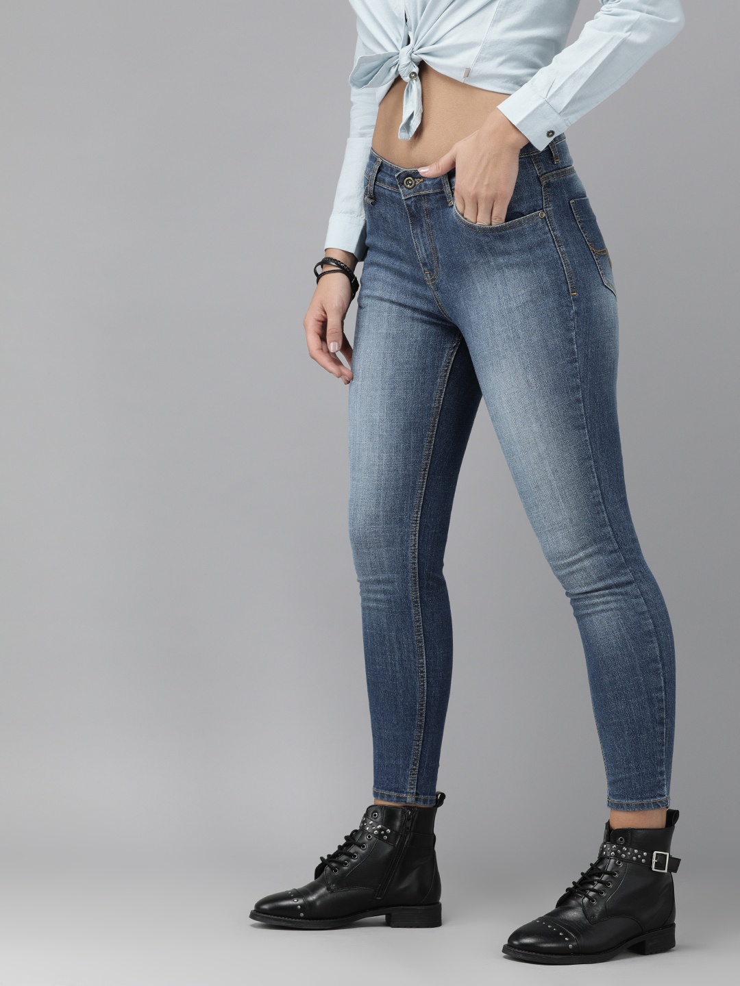 

Roadster Women Blue Super Skinny Fit Mid-Rise Clean Look Stretchable Cropped Jeans