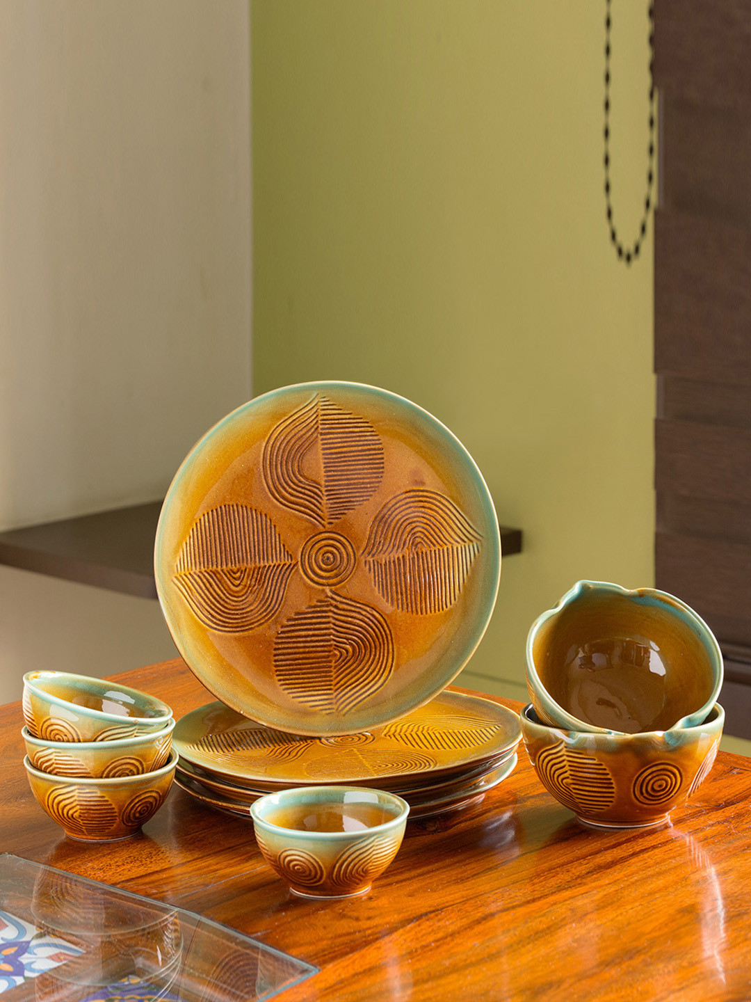 

ExclusiveLane Brown & Sea Green Set of 10 Hand-Engraved Ceramic Dinner Plates with Bowls