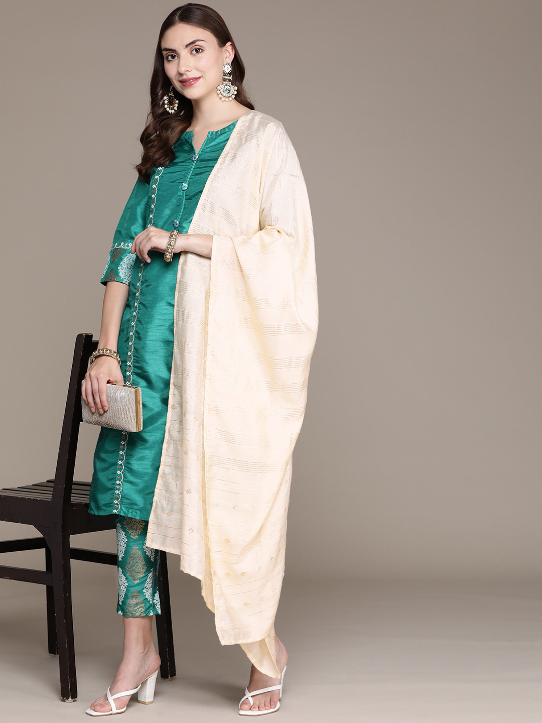 

ZIYAA Women Green & Cream-Coloured Embroidered Kurta with Trousers & Dupatta