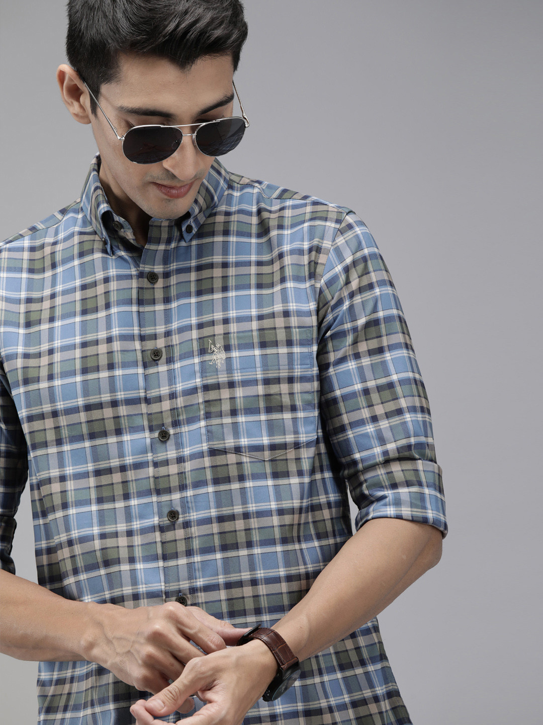 

U.S. Polo Assn. Men Blue & White Tailored Fit Checked Casual Shirt