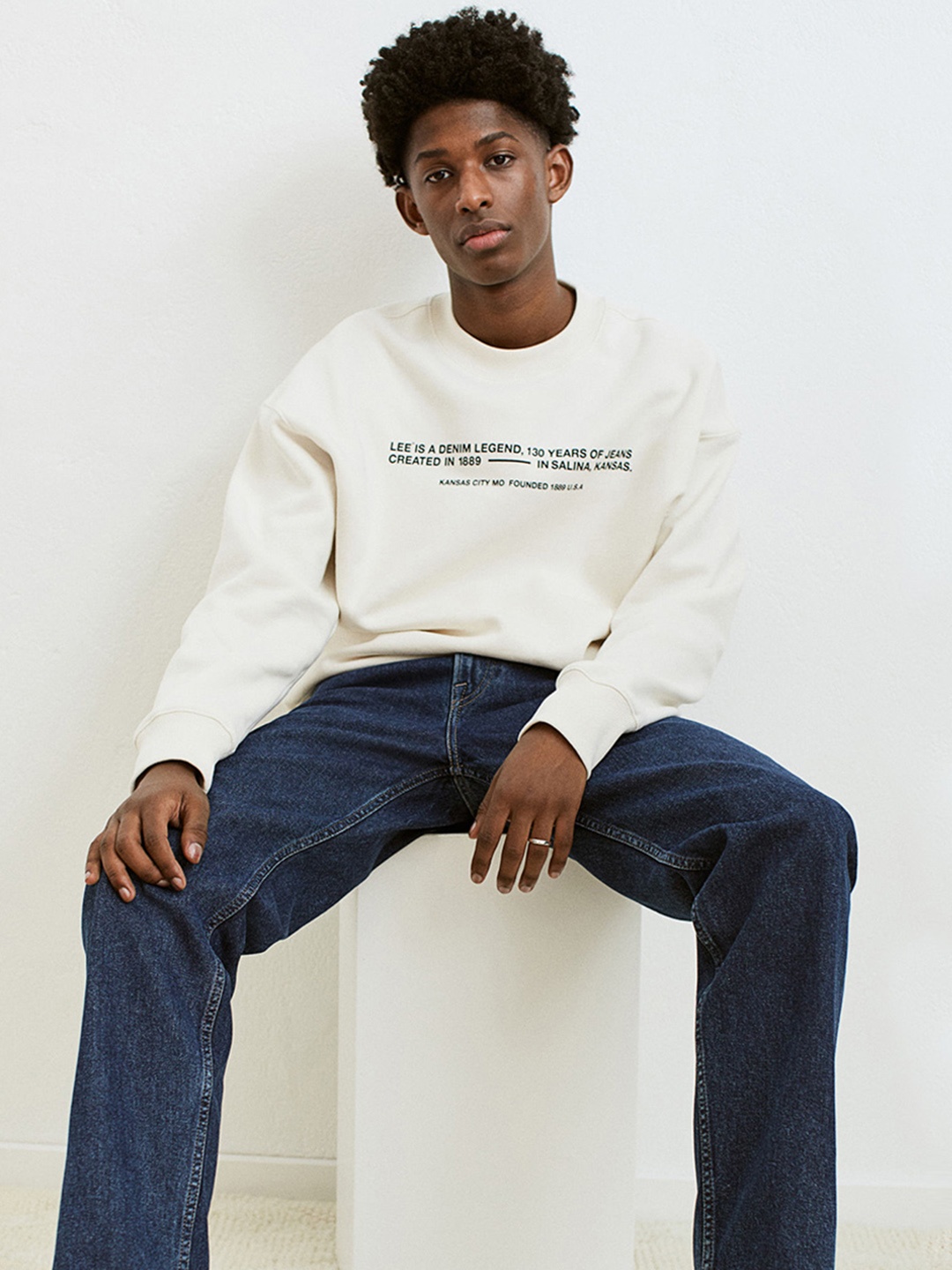 

H&M Men White Printed Cotton Sweatshirt