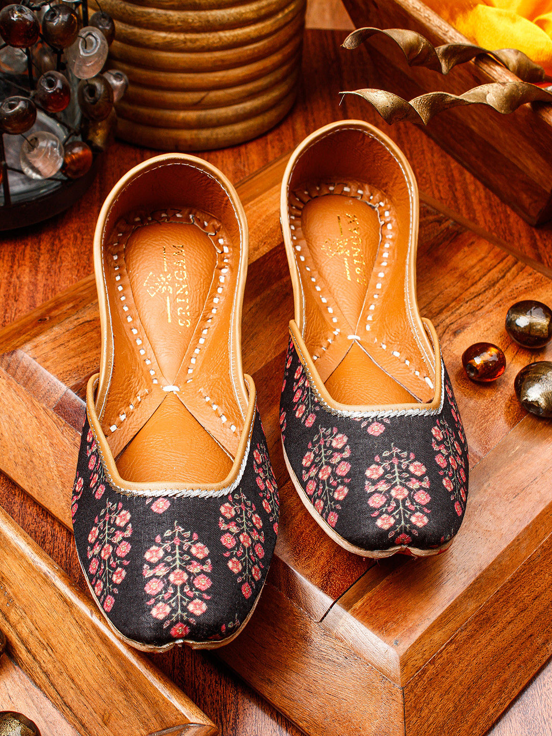 

Sringam Women Black Printed Leather Mojaris