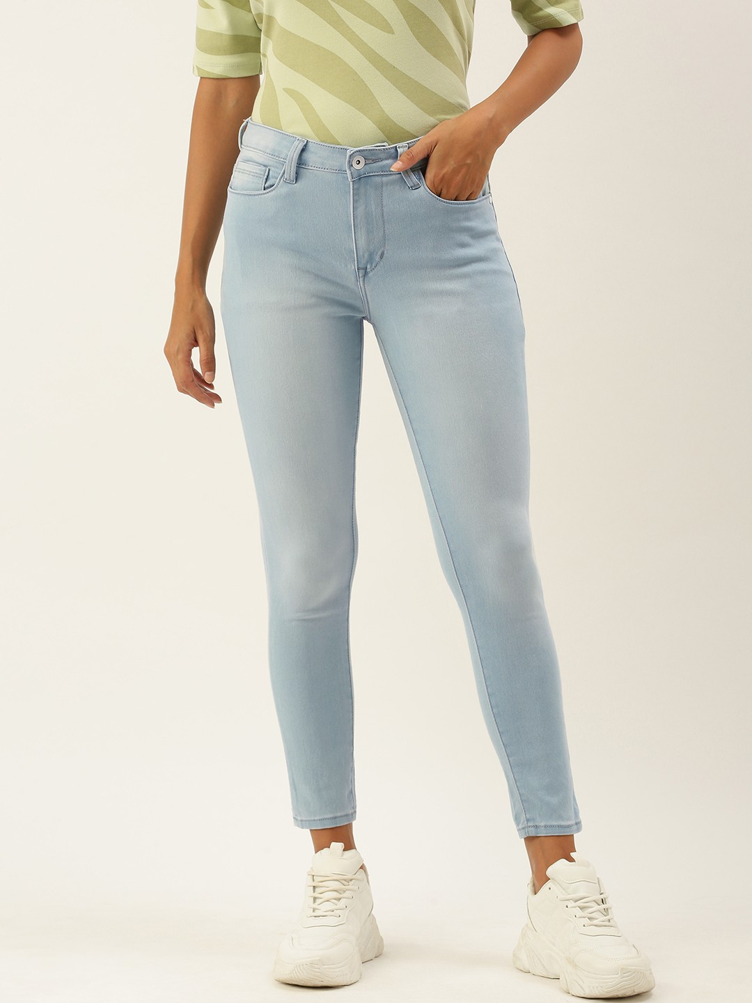 

ether Women Blue Skinny Fit Light Fade Stretchable Jeans