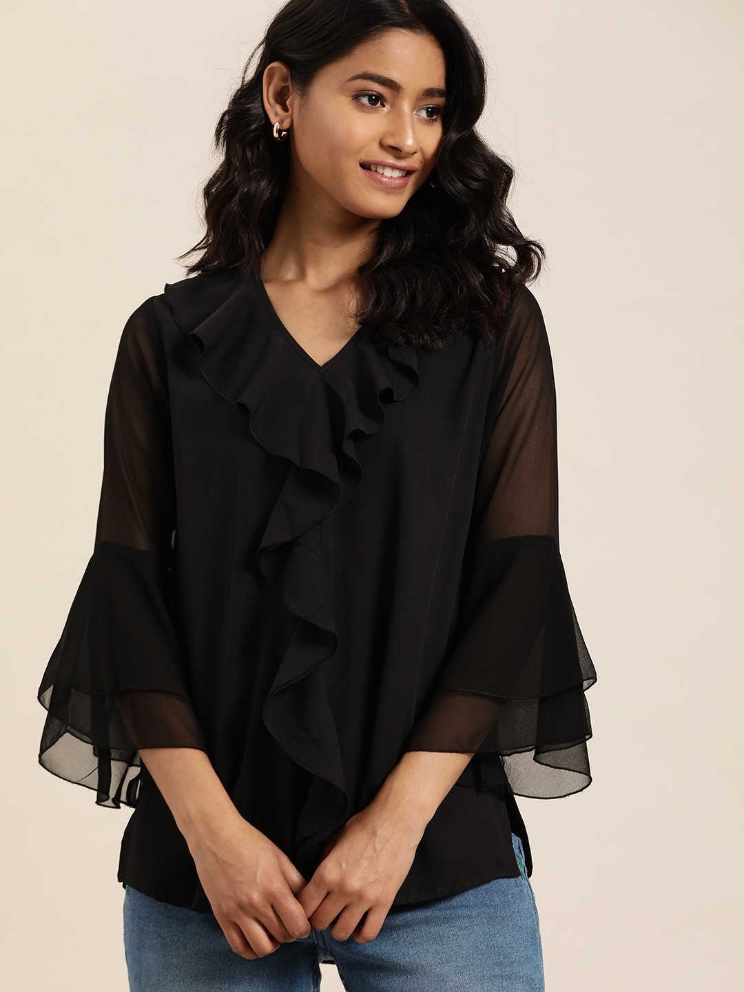 

Qurvii Black Solid Bell Sleeves Crepe Top