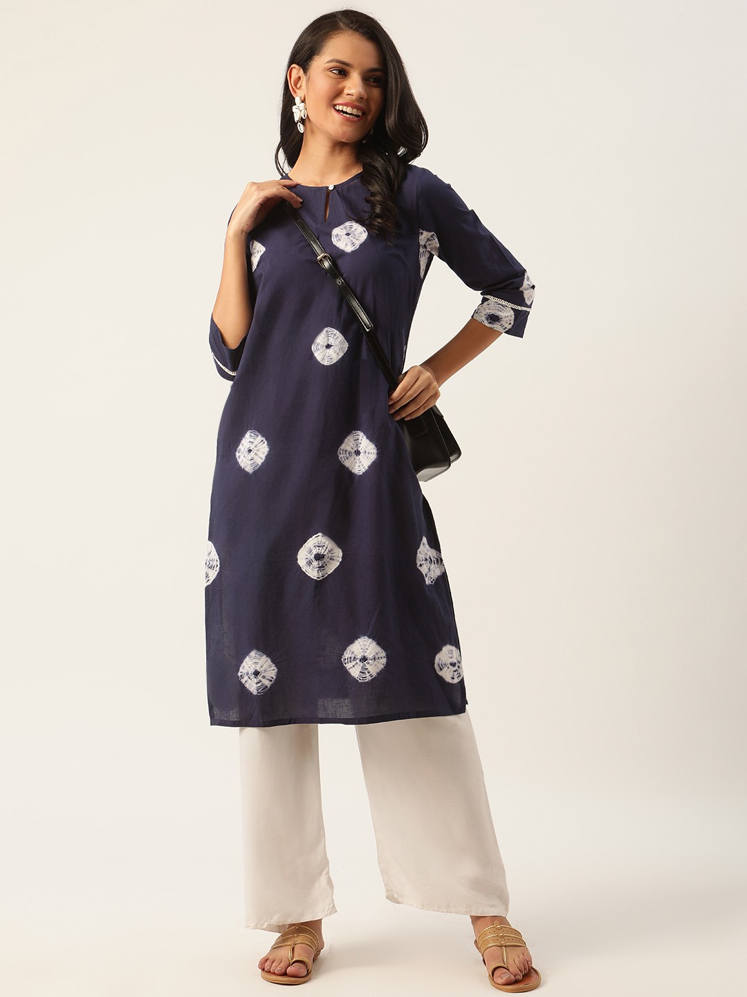 

Taavi Women Navy Blue & White Pure Cotton Hand Block Indigo Print Straight Kurta