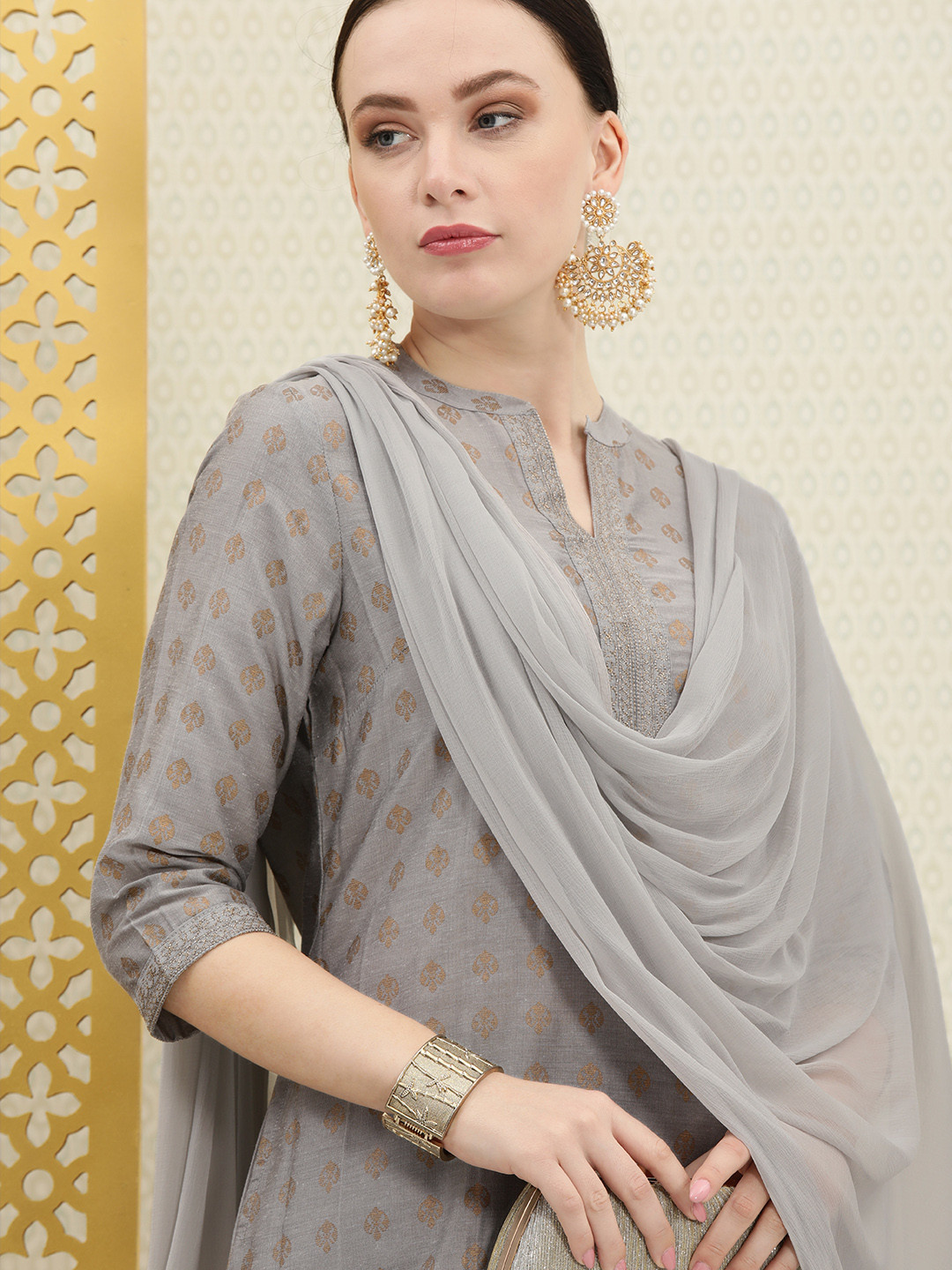 

House of Pataudi Women Grey Ethnic Motifs Printed Kurta with Trousers & With Dupatta