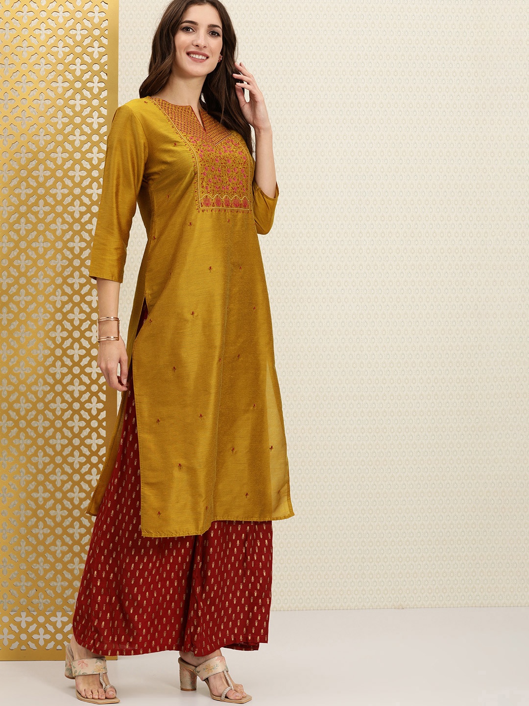 

House of Pataudi Women Mustard Yellow Floral Embroidered Floral Rozana Kurta